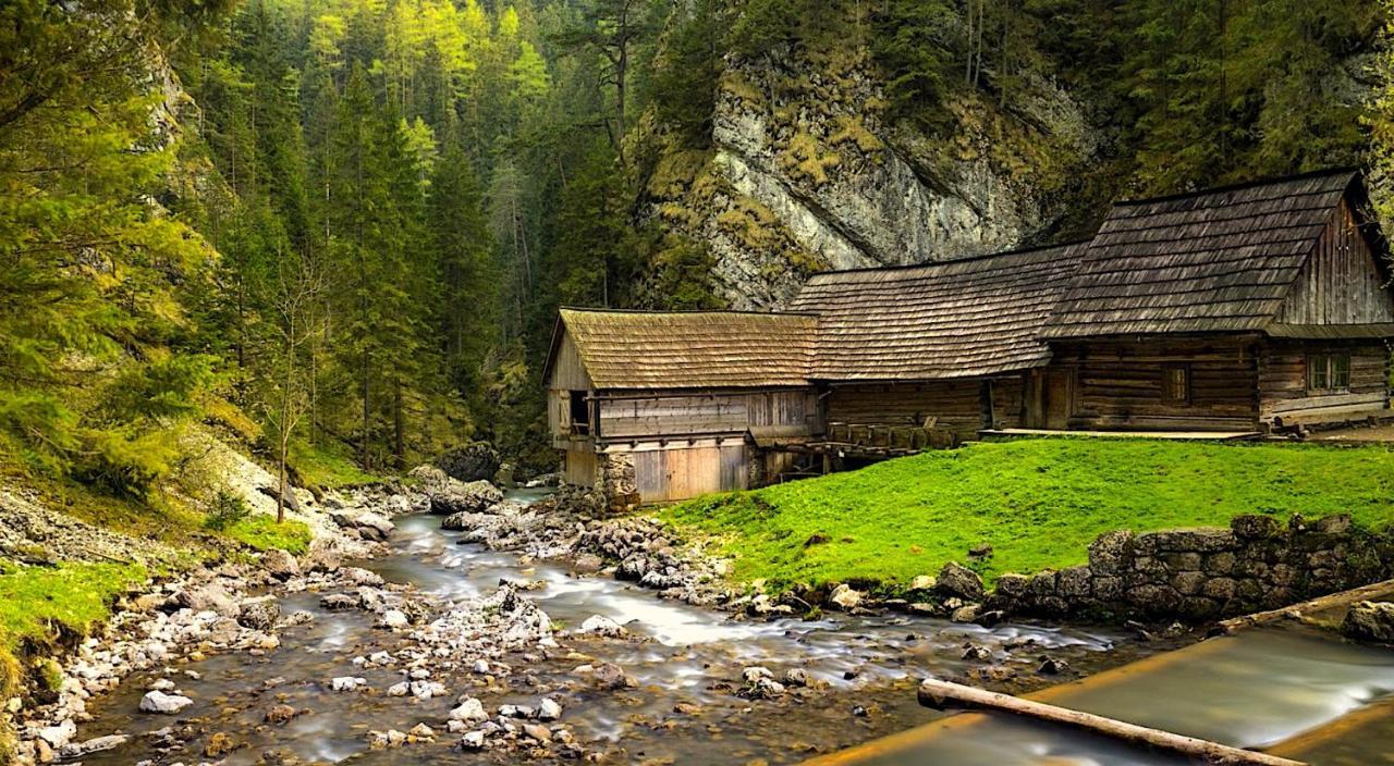 Turisticka Ubytovna Liptovsky Mikulas Bagian luar foto